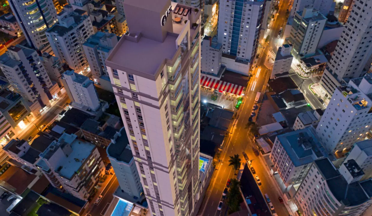 2-opera-tower-vista-noturna