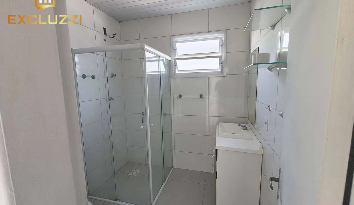 10-casa-passa-vinte-entrada-banheiro