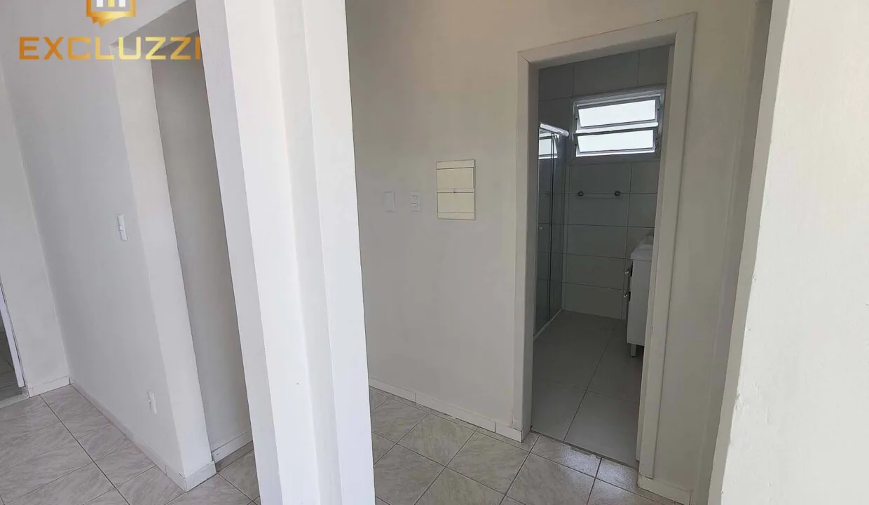 9-casa-passa-vinte-vista-entrada-banheiro