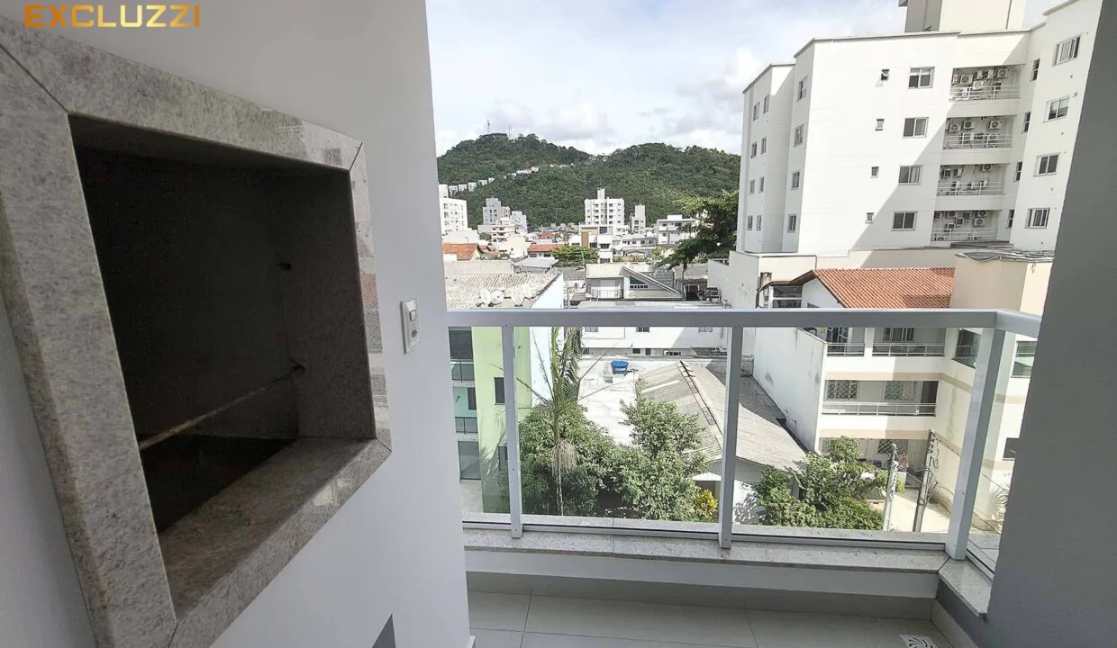 4-azamor-sacada-e-churrasqueira