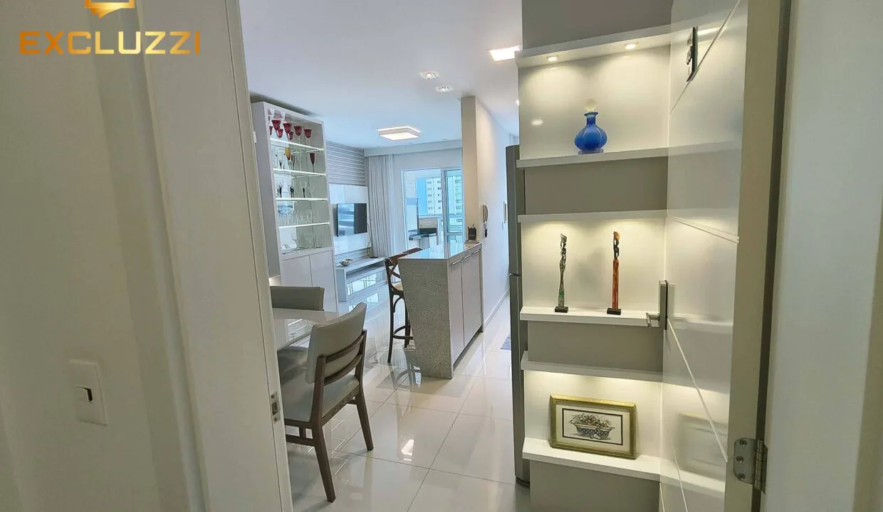 1-punta-hermosa-living-visto-entrada