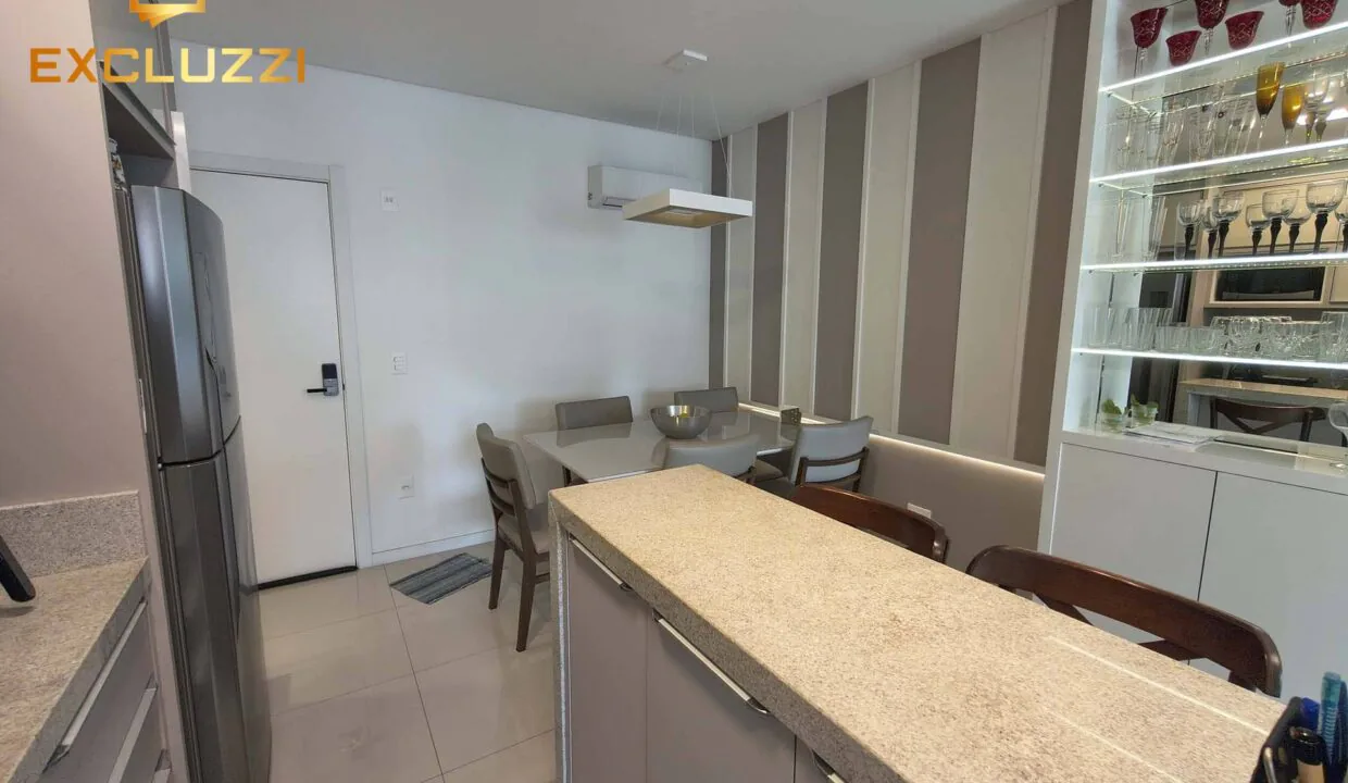 7-punta-hermosa-jantar-visto-da-cozinha