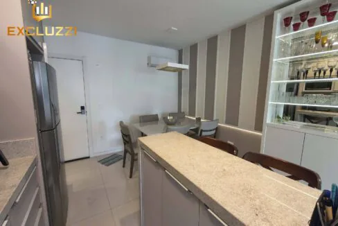 7-punta-hermosa-jantar-visto-da-cozinha