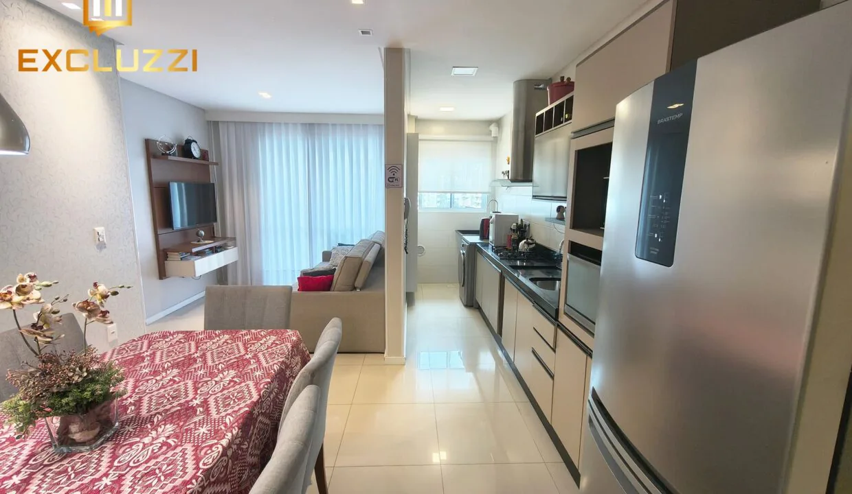 3-punta-hermosa-living-visto-entrada