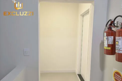 9-jml2770-202a-hall-entrada